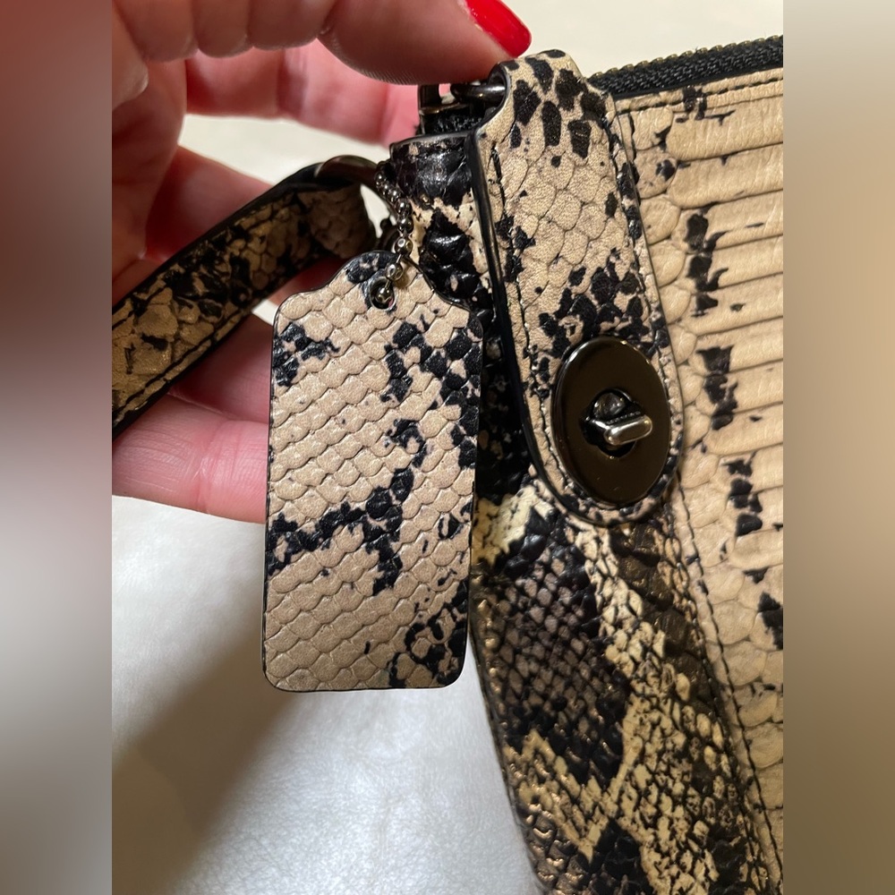 Coach Exotic 🐍 Embossed Leather Crosby Crossbody EUC - Picture 16 of 17